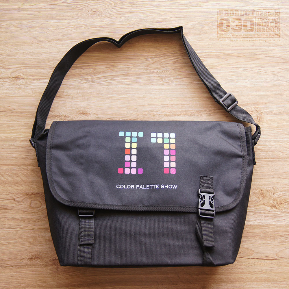 メッセンジャーバッグ_正面