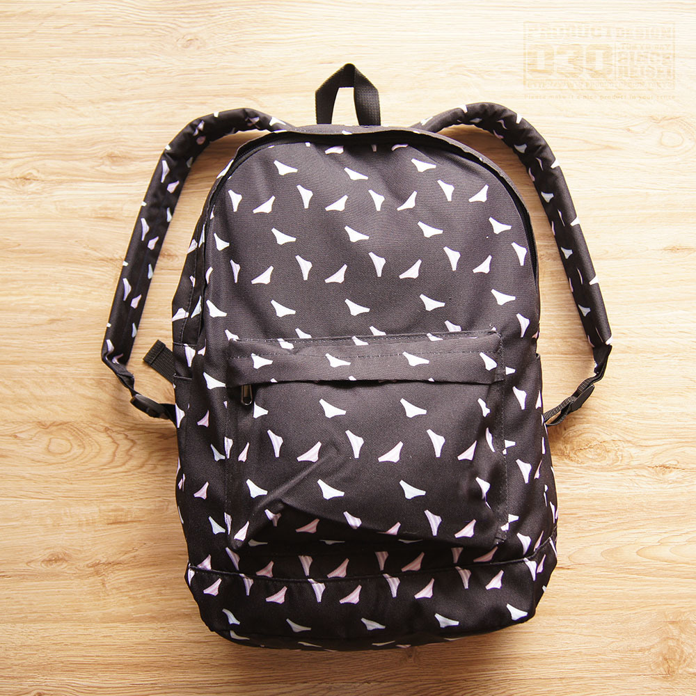 リュック_デイバッグ_正面