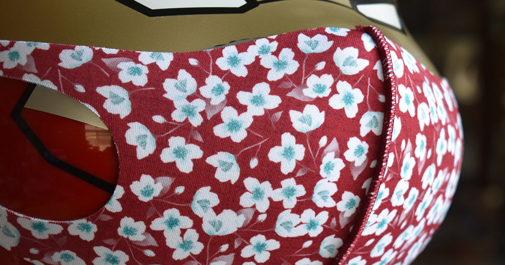 ストレッチマスク_装着_斜め