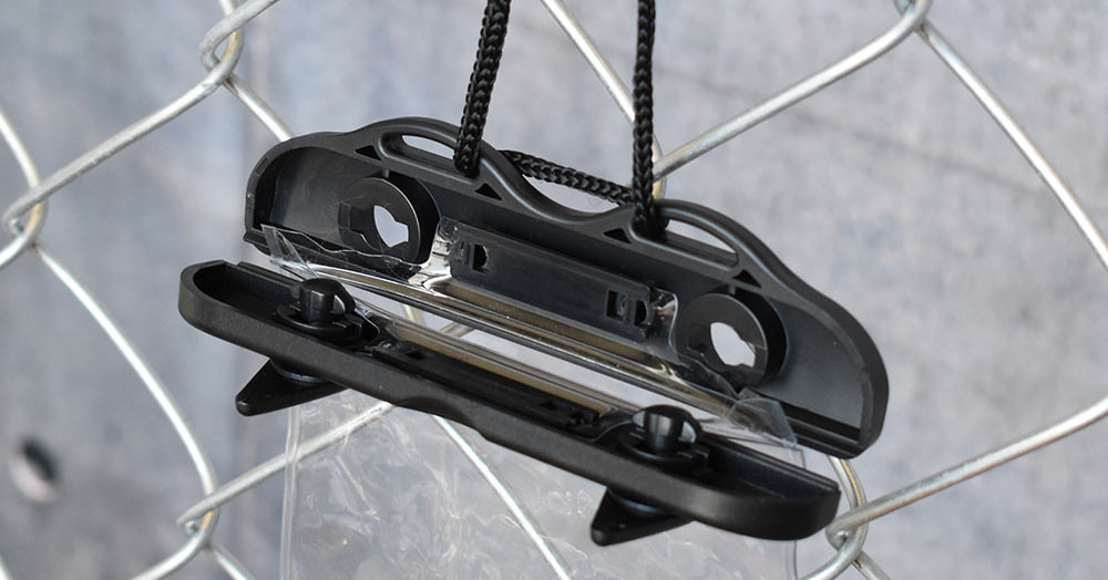 防水スマートフォンケース_開閉部_開き