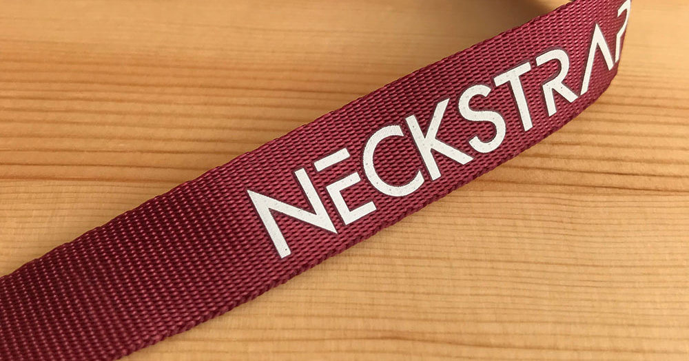 ネックストラップ_平織_アップ