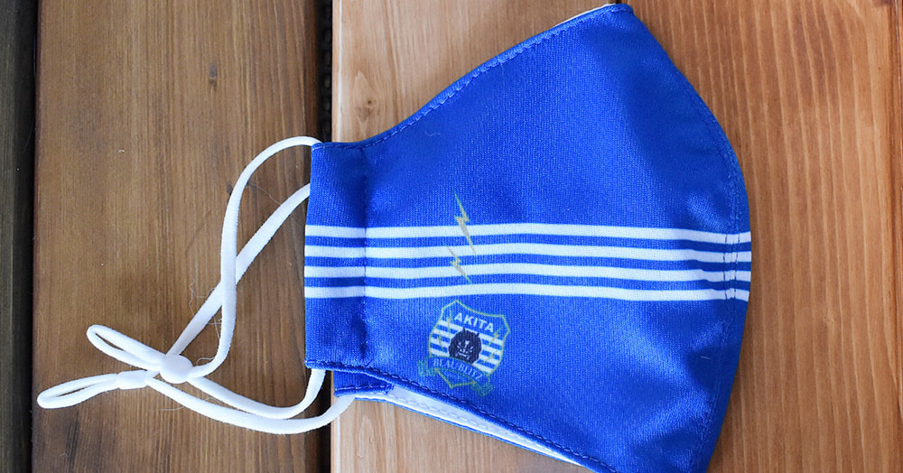 メッシュマスク_右面