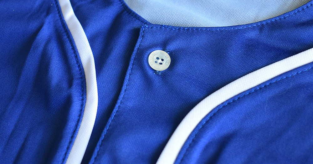 ベースボールシャツ_首周りアップ